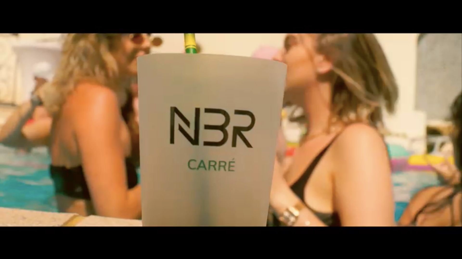 NBR CARRÉ NOUVEAU CLIP